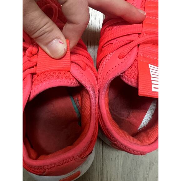Puma women's bright dark pink sneakers, size 6.5 - Picture 8 of 8